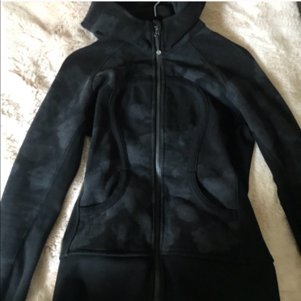 [SOLD!] 🍋 Lululemon Scuba Hoodie - Cotton Fleece - Picture 3 of 7